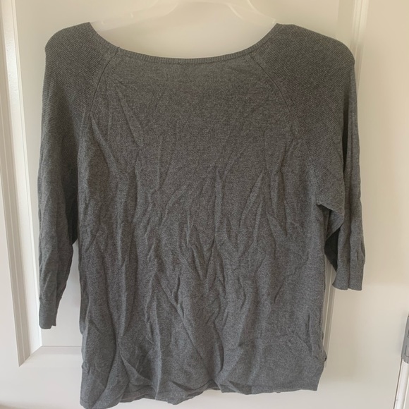 Leo and Nicole petite small sweater - Picture 3 of 3